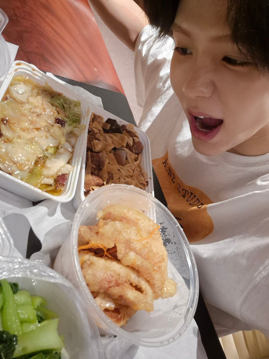 Bubble_shotaro's tweet photo. 앞으로 음식 사진은 타로처럼 https://t.co/MhHWZLqCYj
