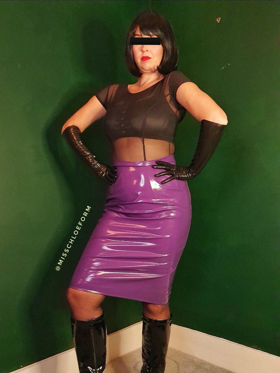 MissChloeForm's tweet photo. Caught POV - in this pov clip we see Mistress Chloe Form play with her victims consciousness. As she takes you deeper and deeper down the rabbit hole, all that remains is her seductive laughter and complete darkness. You know where to find it by now #pvc #pvcgloves https://t.co/E7tk0jMbmL