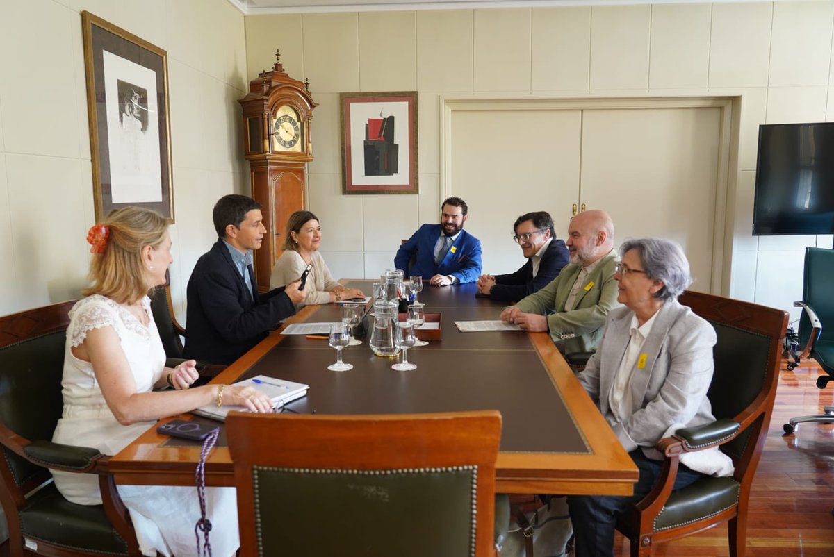 Borja Suárez Corujo (@corujoborja) on Twitter photo 🤝 Hoy me he reunido con representantes de <a href="/Cermi_Estatal/">CERMI Estatal</a> para abordar los últimos avances legislativos en materia de incapacidad permanente y escuchar sus propuestas para mejorar aspectos como la compatibilidad con el trabajo 🤝 Hoy me he reunido con representantes de <a href="/Cermi_Estatal/">CERMI Estatal</a> para abordar los últimos avances legislativos en materia de incapacidad permanente y escuchar sus propuestas para mejorar aspectos como la compatibilidad con el trabajo