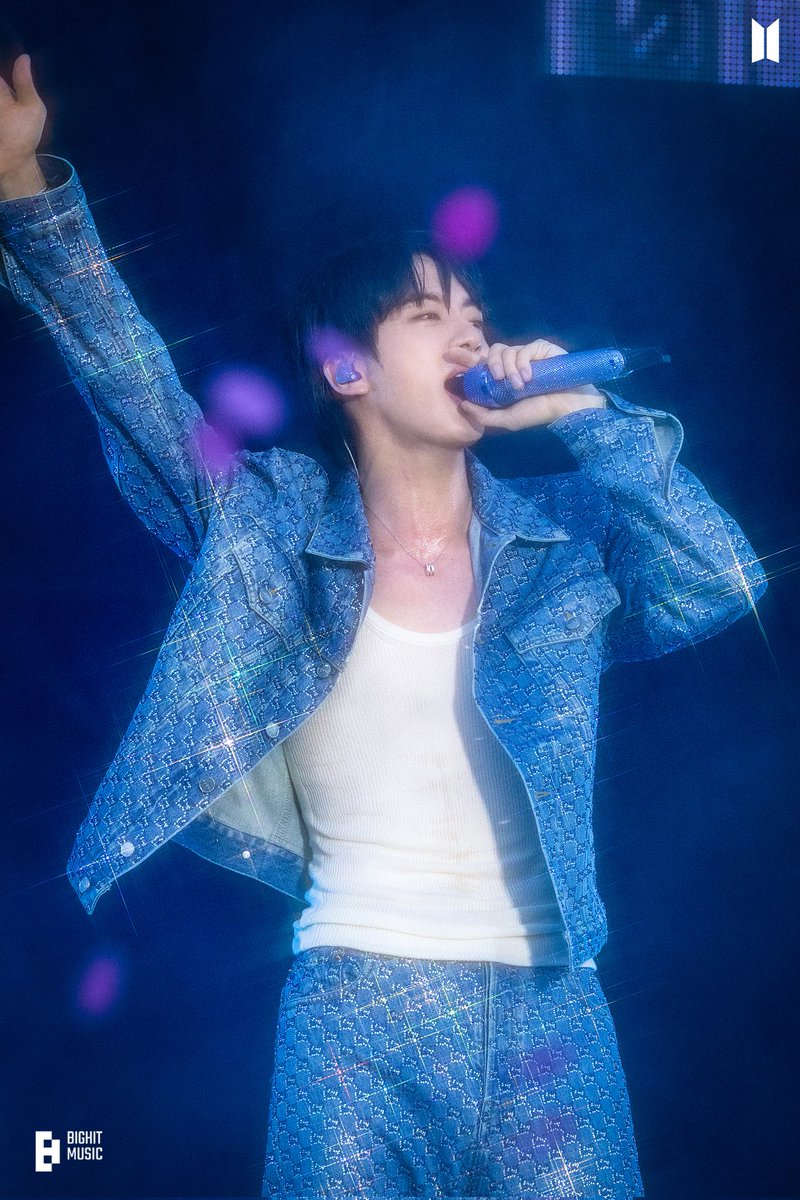Thvupload7's tweet image. jin Concert picture 😎
#JIN #Jinu #viewsproblem #fypシ