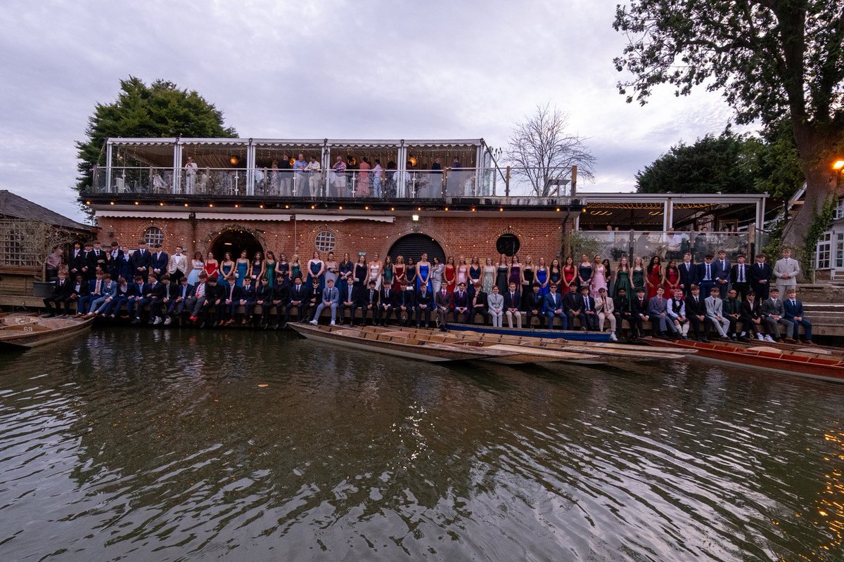 What a fantastic evening we had on Friday at the Cherwell Boathouse for our very first Prom! Thanks to everyone who helped make the night so special and to our incredible Year 11s, we couldn't be prouder. Here's to many more Proms!
#WhitelandsProm #ClassOf2025 #CherwellBoathouse