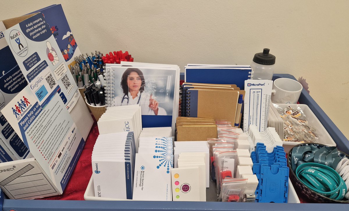 MOSAICC_trial's tweet image. Huge shoutout to the incredible Research Team at @EKHUFT_RI_QEQM!🥳
On June 20th, they orchestrated an unforgettable trolley dash throughout the hospital, bringing awareness to all the amazing trials they run, including MOSAICC for Red for Research!💙🩺 #ResearchMatters