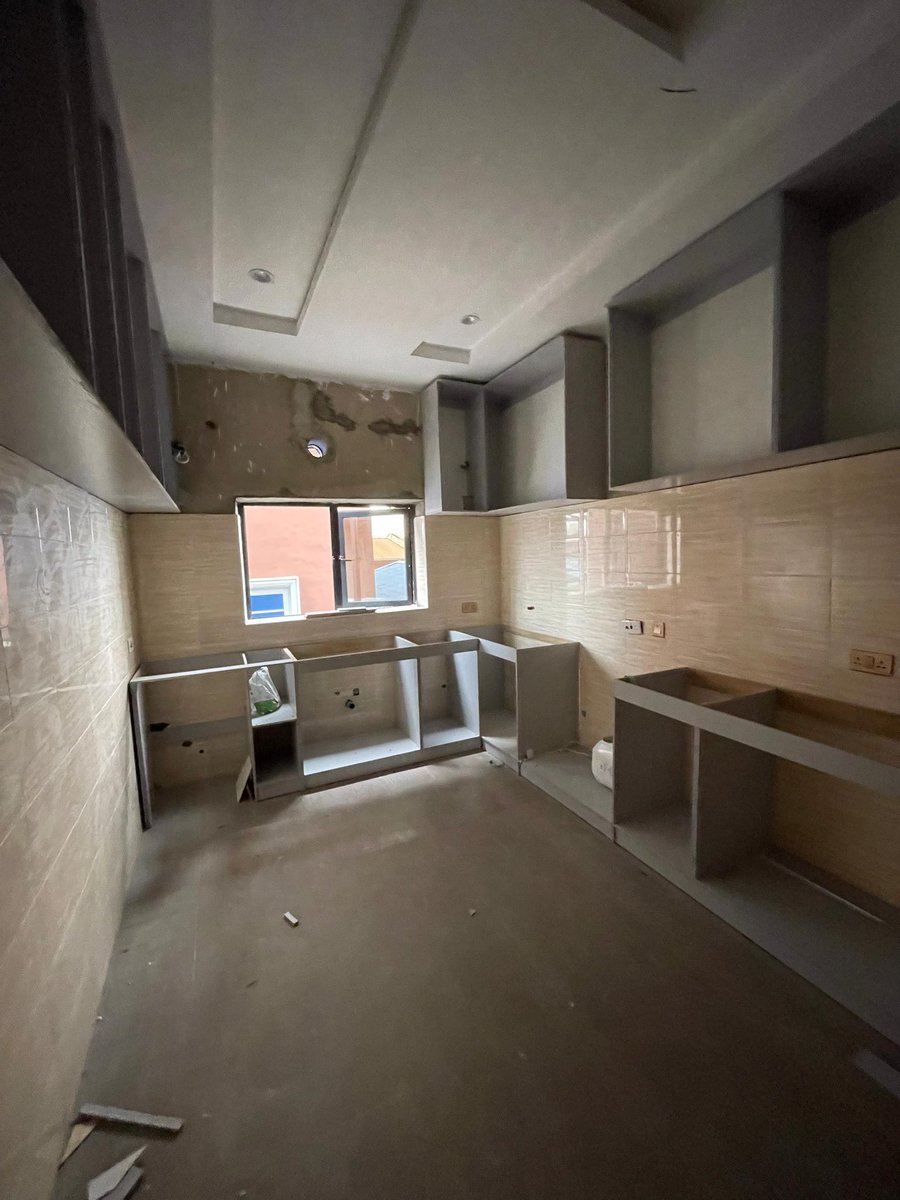 Crayjoe_'s tweet image. 2 BEDROOM APARTMENT: N110M PER UNIT
3 BEDROOM APARTMENT: N120M PER UNIT
LOCATION: SURULERE
FEATURES:
Spacious rooms
Ample car space
Fitted kitchen
Gated compound
Serene environment
All rooms en-suite
Security lights.