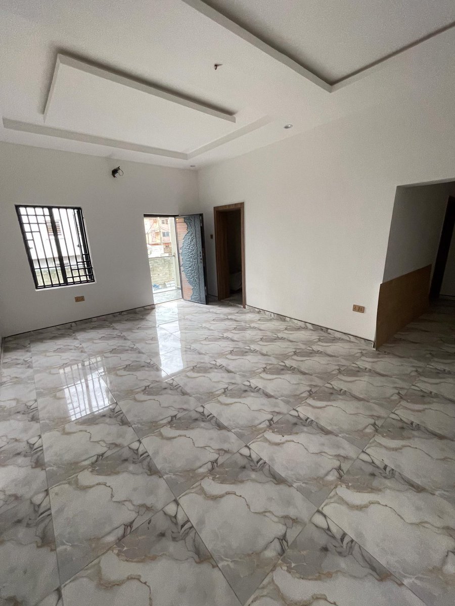Crayjoe_'s tweet image. 2 BEDROOM APARTMENT: N110M PER UNIT
3 BEDROOM APARTMENT: N120M PER UNIT
LOCATION: SURULERE
FEATURES:
Spacious rooms
Ample car space
Fitted kitchen
Gated compound
Serene environment
All rooms en-suite
Security lights.
