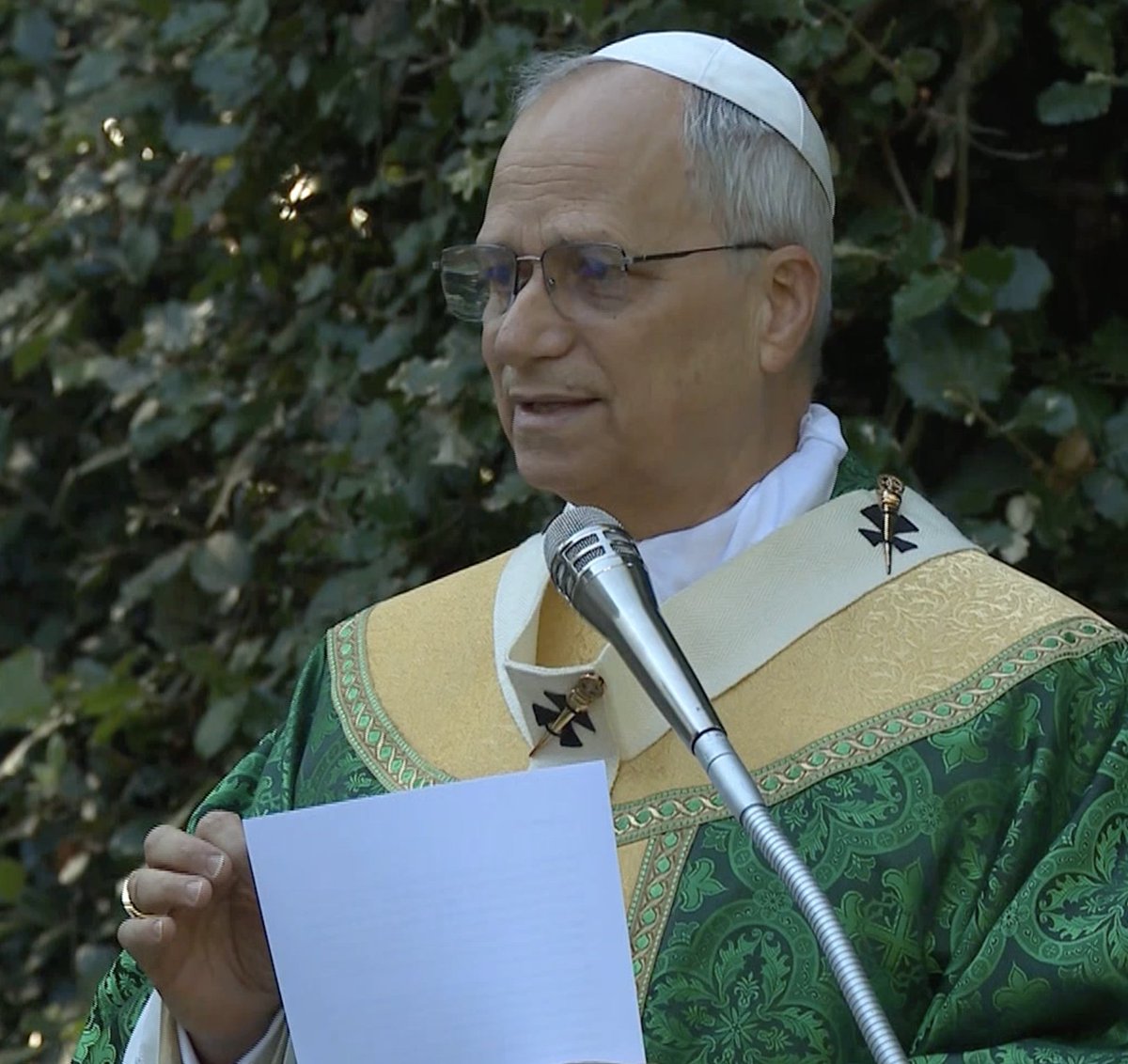 ctrlamb's tweet image. Pope Leo XIV, celebrating a Mass "For the Care of Creation" in the gardens of Castel Gandolfo, said during his homily: "we have to pray for the conversion of so many people, inside and outside the Church, who still do not recognize the urgency of caring for the common home."…