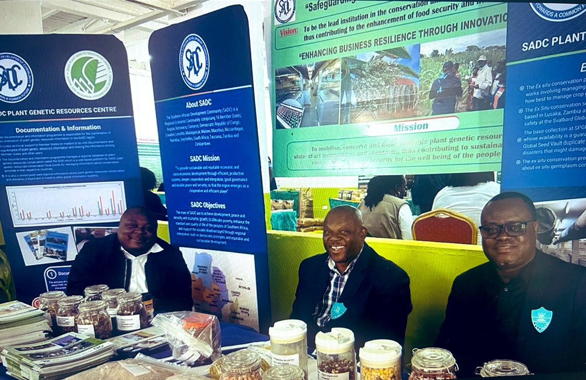 SADC_News's tweet image. Happy to have participated at the 2025 #ZambiaInternationalTradeFair from 2-8 July under the theme: “𝘌𝘯𝘩𝘢𝘯𝘤𝘪𝘯𝘨 𝘉𝘶𝘴𝘪𝘯𝘦𝘴𝘴 𝘙𝘦𝘴𝘪𝘭𝘪𝘦𝘯𝘤𝘦 𝘵𝘩𝘳𝘰𝘶𝘨𝘩 𝘐𝘯𝘯𝘰𝘷𝘢𝘵𝘪𝘰𝘯 &𝘛𝘳𝘢𝘥𝘦, where we highlighted our work in SADC Plant Genetic resource conservation