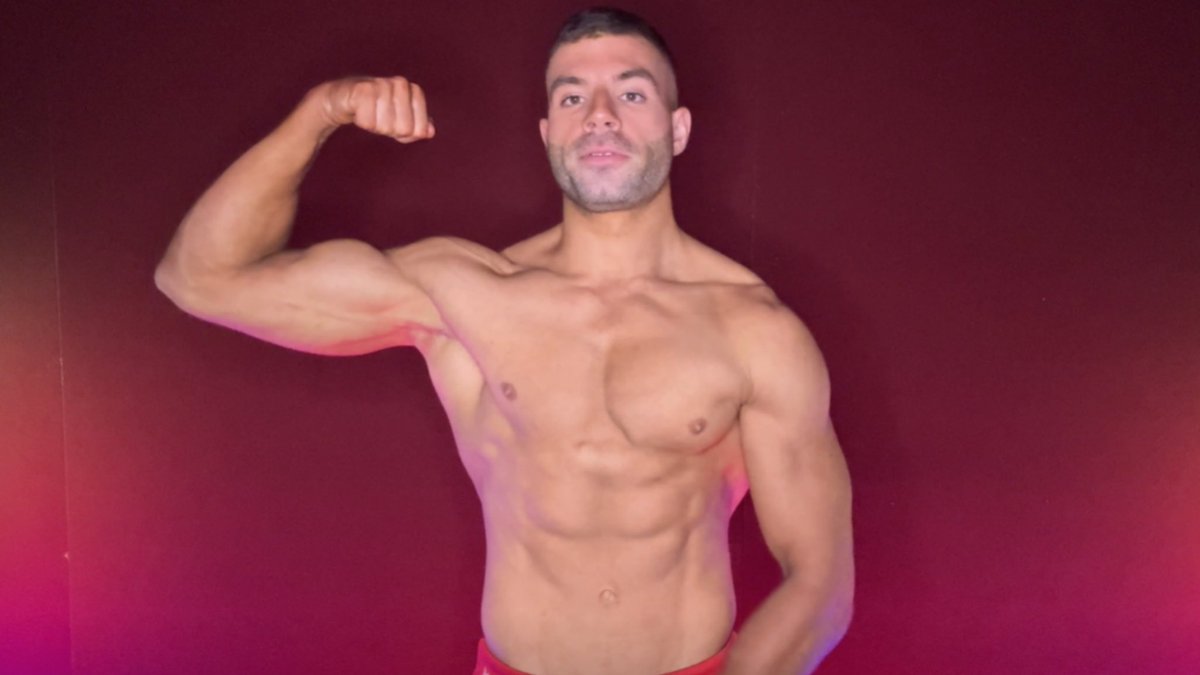 AT THE END OF THIS VLOG I EAT 3 KFC BURGERS! 🤯 
LINK IN THE COMMENTS AND MAKE SURE YOU WATCH TILL THE END TO SEE THE DEVOURING! ⬇️🔗