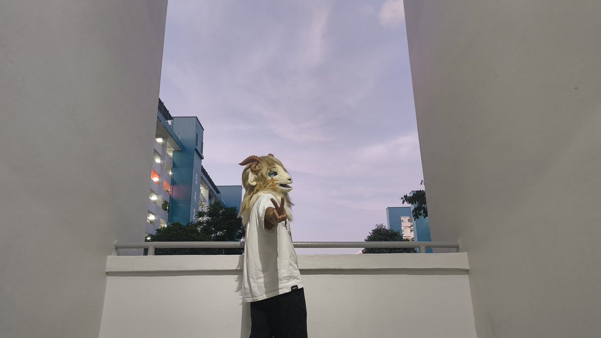 Oreolis_'s tweet image. secret’s out 🐏

many thanks to everyone who came for the debut and @polyderg for opening his house ❤️

🧵: @/li.zizizizi55 (instagram)

#fursuit