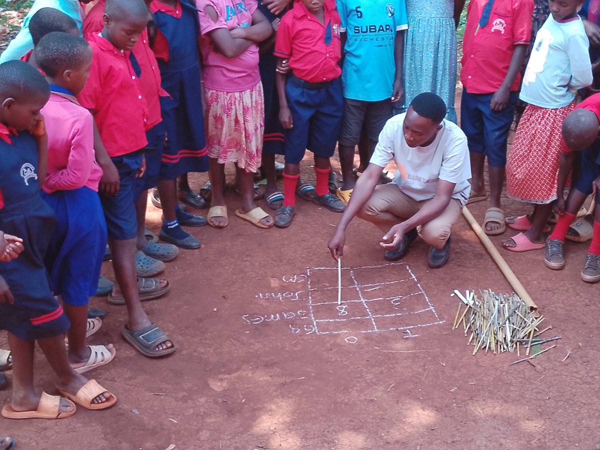 Mazungumzoclass's tweet photo. #TheMazungumzoClass2025
#MeetTheClass
Muhanguzi Anold is a Ugandan educator and community advocate. He is a Teach for Uganda fellow and has served at Isikiro Primary School in Mayuge District.
Learn more via https://t.co/wmCD2sox88 https://t.co/vAyXXOshZD