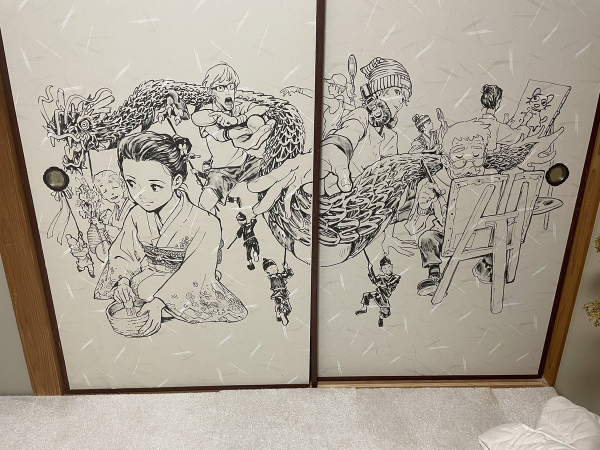 実家の襖を張り替えるから落書きしていいと言われたので描いた。 