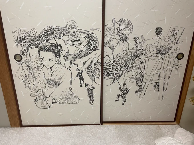 実家の襖を張り替えるから落書きしていいと言われたので描いた。 
