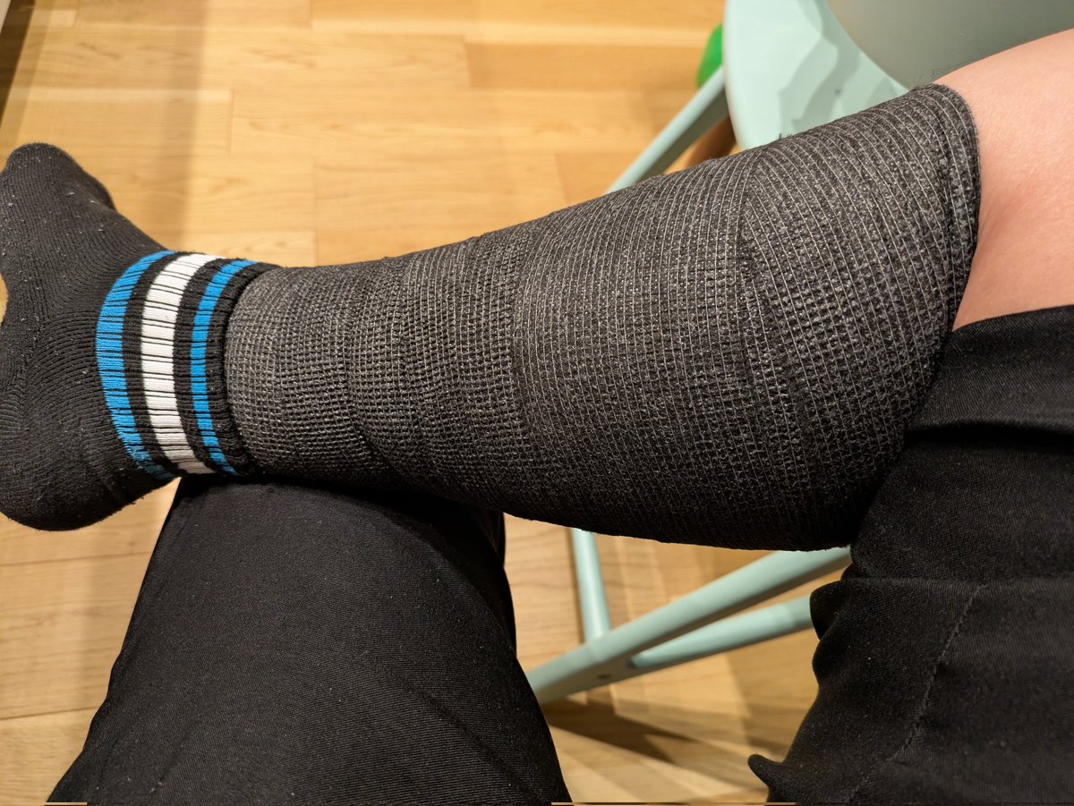 一緒に朝野球をやりませんか？
人数不足により存続があやしくなってまいりました。
興味がある方からのDMお待ちしております。
おじさんがダラダラやるチームなのでお気軽に連絡ください。男女問いません。
年間に7〜8試合程度でございます。

#函館  #朝野球 #5年ぶり2回目の肉離れ