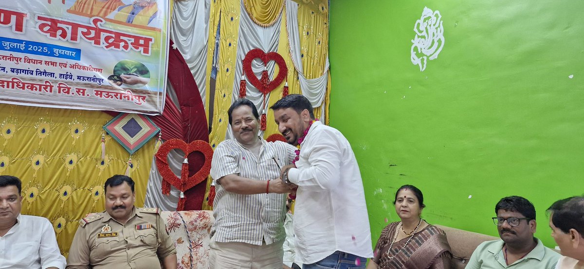 Mahendrapathak0's tweet photo. एक पेड़ मां के नाम अभियान के अंतर्गत राधे-राधे गार्डन बड़ागांव तिगेला पर वृक्षारोपण किया। BJP Uttar Pradesh Bhupendra Singh BJP Kanpur-Bundelkhand Zone BJP INDIA Anoop Gupta https://t.co/fe3qYRNSsG