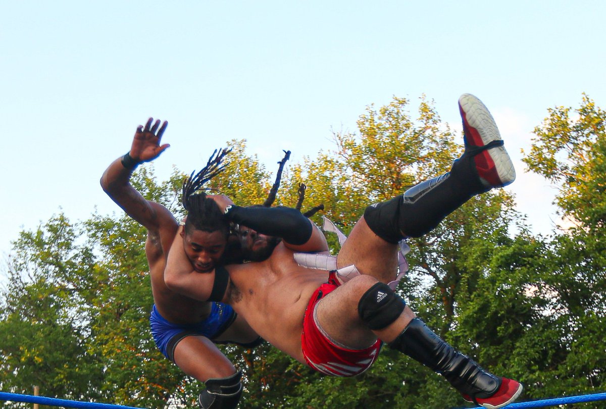 Showtime_4Reel's tweet photo. Caption this #prowrestling #outofnowhere #fyp https://t.co/WjOj5dqjHN