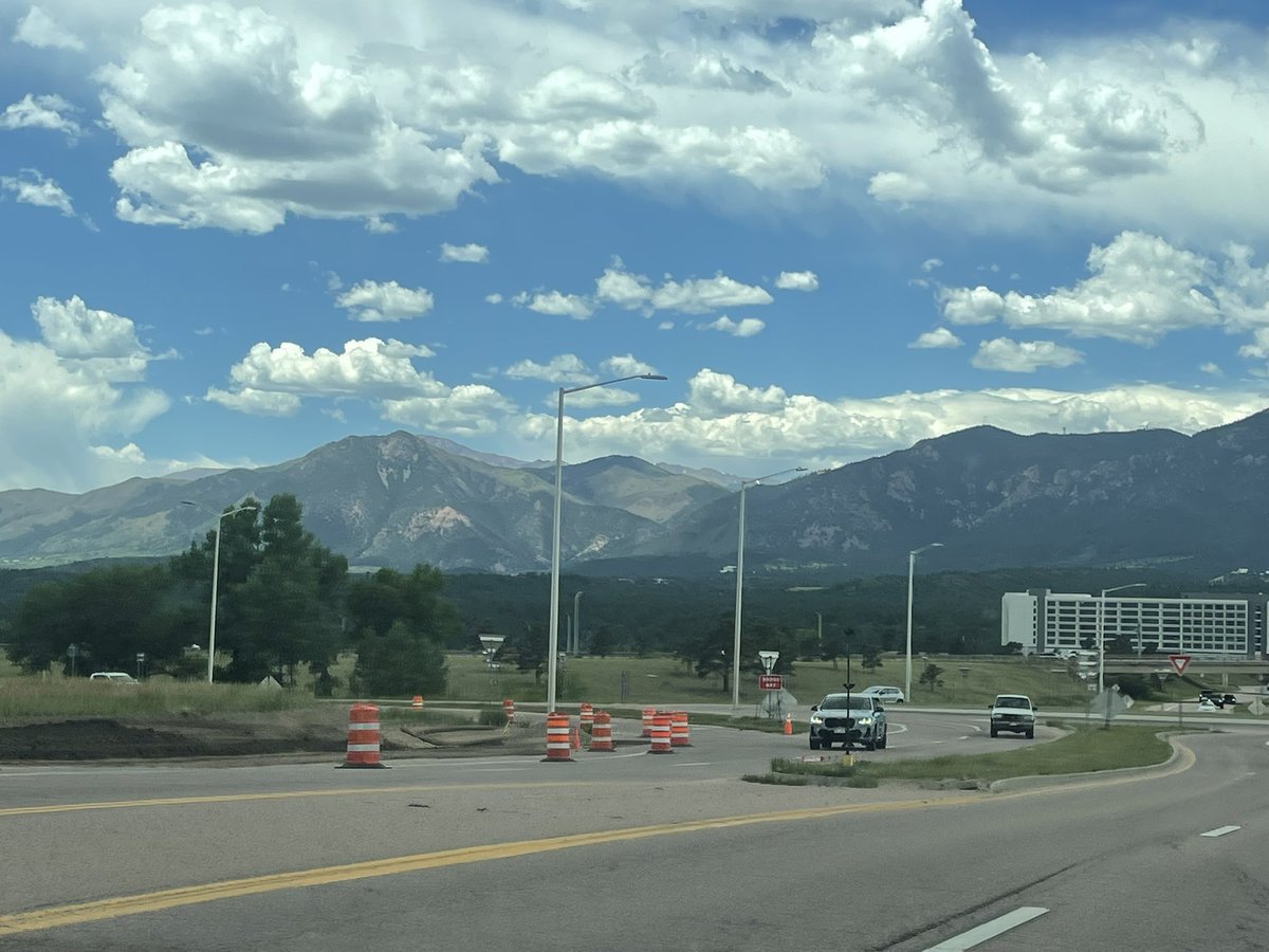 ghost1ymango's tweet photo. I think one of my new favorite places to be. I could get behind living here. https://t.co/2k0cn2gGHp