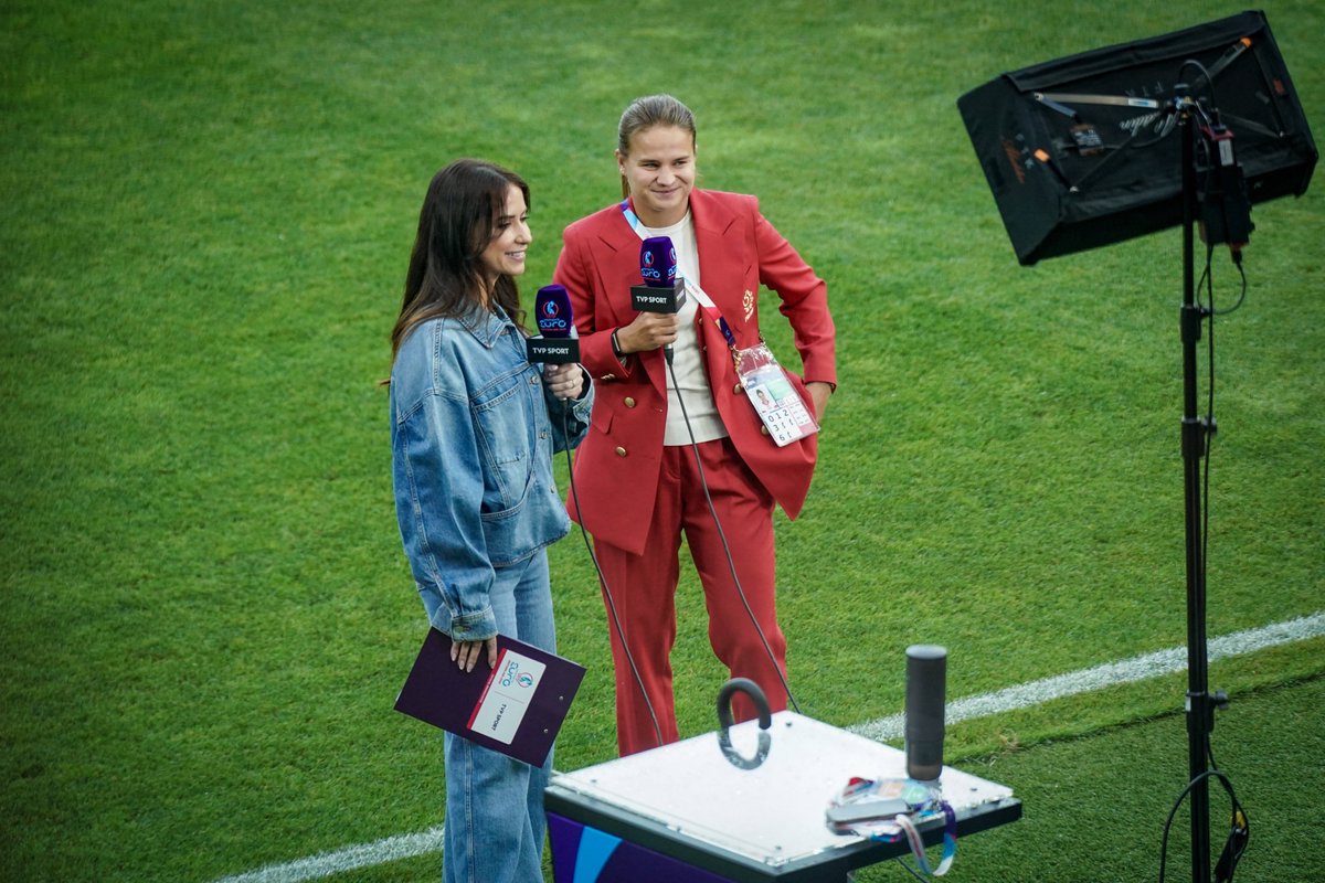 Während sich die <a href="/DFB_Frauen/">DFB-Frauen</a> um Selina #Cerci gegen Dänemark den Einzug ins Viertelfinale der #WEURO2025 sichern, muss Dominika #Grabowska in ihrem 90. Länderspiel für <a href="/pzpn_pl/">PZPN</a> gegen Schweden die zweite Turnierniederlage und damit das EM-Aus hinnehmen.

#TSGFrauen