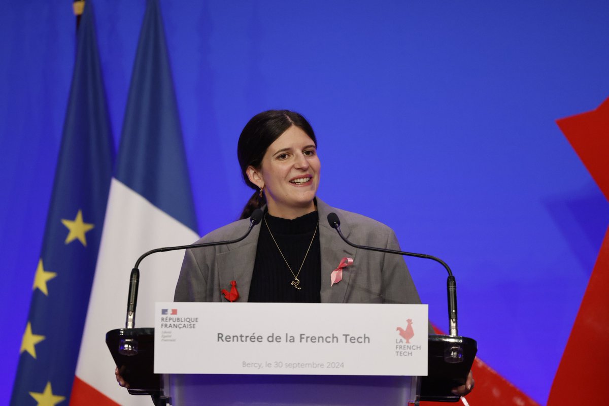 tvlofficiel's tweet image. 🪩 Selon Le Canard enchaîné, Clara Chappaz, l&apos;inconnue ministre déléguée chargée de l&apos;Intelligence artificielle et du Numérique, a réquisitionné, alors qu&apos;elle était en déplacement à Aix-en-Provence, un véhicule et un chauffeur de la préfecture pour... se rendre dans une boîte de…