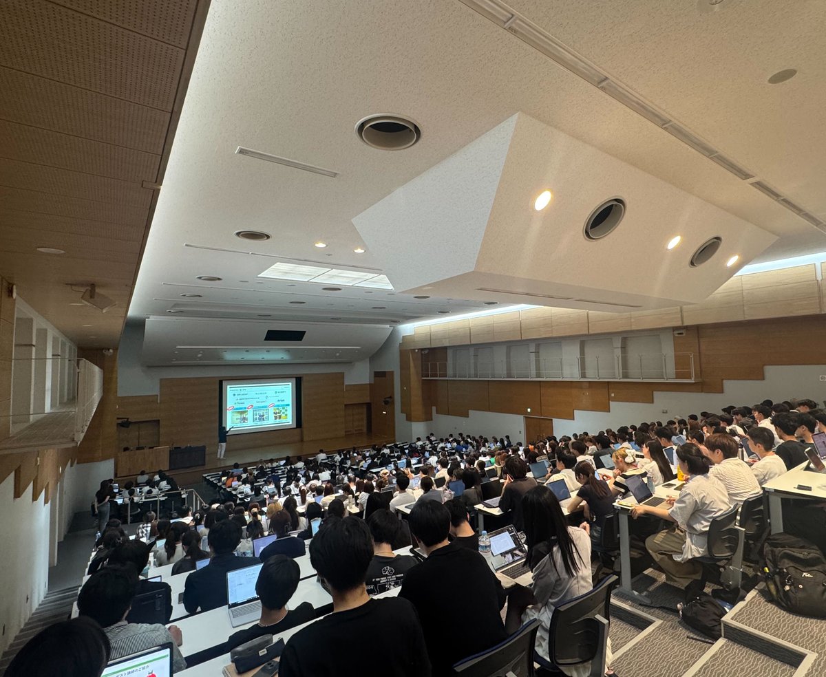 OFFICE_DE_YASAI's tweet image. 🍅NEWS🍅
2025年7月7日、当社代表取締役CEO 渡邉瞬が、母校である横浜市立大学にて「総合講義（企業家に学ぶ）」の講義に登壇いたしました。

講義では、KOMPEITO設立に至った背景や起業の経緯から、設置型社食サービス「OFFICE DE…