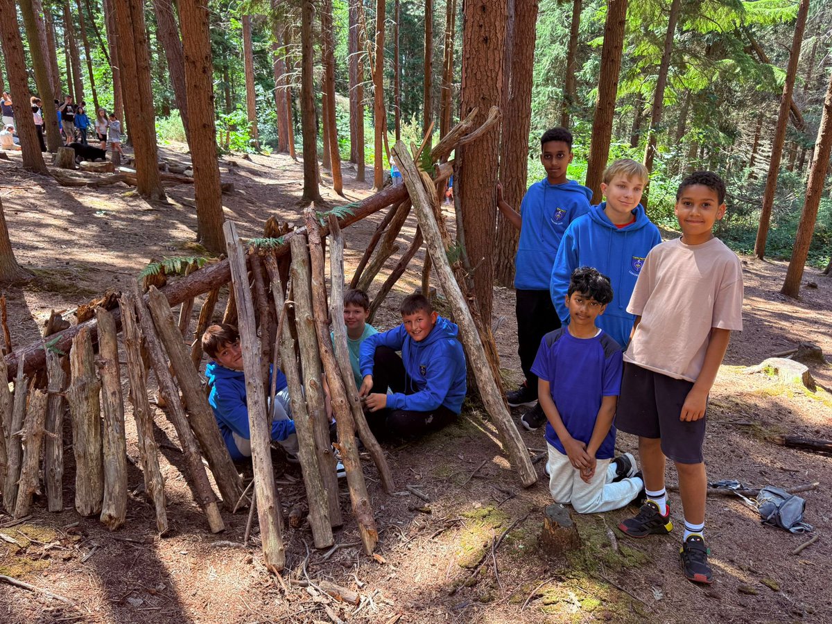 RosaryPrimary's tweet photo. Den Building
@ForestSchools https://t.co/iKpllkBkZn