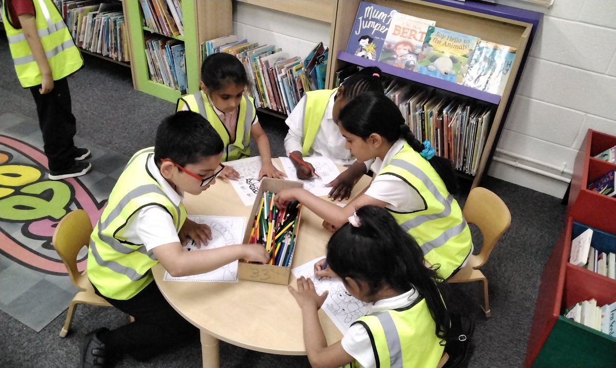 MarlboroughPrim's tweet image. Year 1 had a fantastic time at their local library, Small Heath library. We had a story session by the fantastic librarian to start our morning. After thus, we had a tour of the library, read books and played games on the computers. We finished with some juice and biscuits.