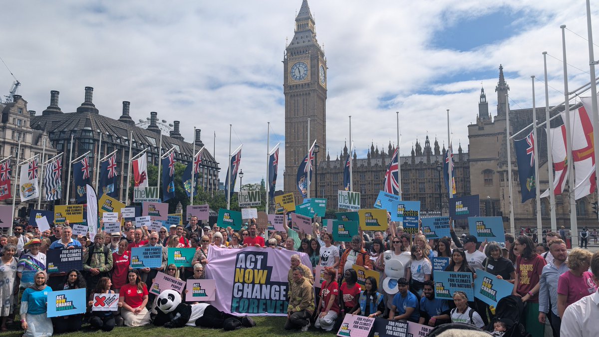 Today, thousands of us are in Westminster to have powerful conversations with our MPs.

This is a unique opportunity for Catholics to ask their MPs to urgently take action to tackle the entwined crises of unjust debt and climate change. #CancelTheDebt #ActNowChangeForever