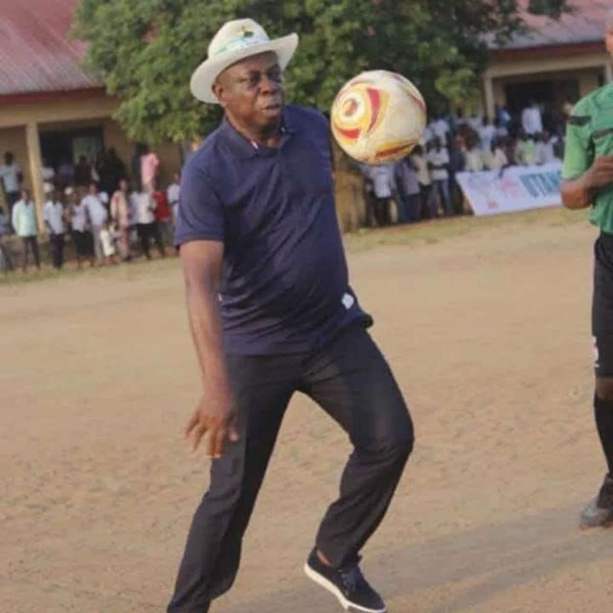 genakhena's tweet image. Happy birthday sir Paul Bassey. Hon Commissioner, may God in His infinite mercies grant you long life and good health. Your childern won’t lack help, in Jesus name. Thank you for taking me out of that gutter I found myself in the journey of life. Congratulations, a great mentor.
