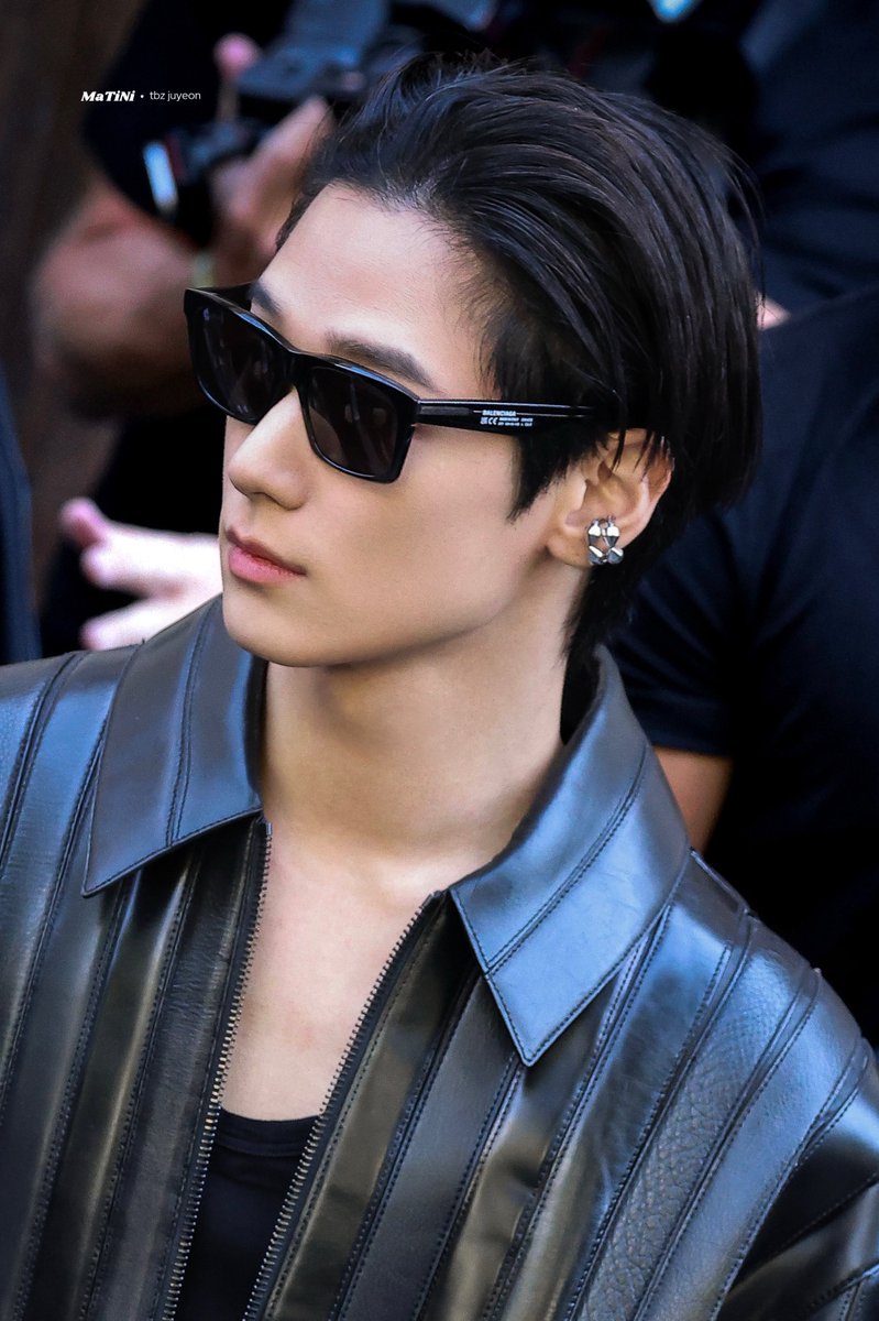 JUYEON LOOKS ABSOLUTELY INSANE