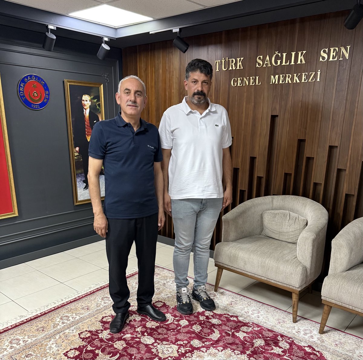 Çok Kıymetli Gardaşım Şırnak İl temsilcimiz Emrullah Tatar ziyaretimize gelerek bizleri ziyadesiyle memnun etmiştir.Nazik ziyaret ve devlet dolu sohbeti için teşekkür ediyorum. Sağolsun varolsun Rabbime emanet olsun.