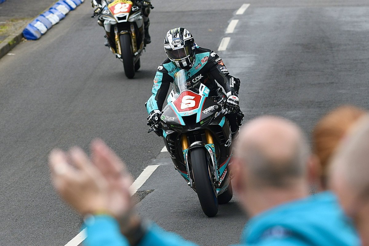 JohnJohnm53's tweet photo. Michael Dunlop at Armoy Races 2023. #roadracing #roadracers #Armoy #amrrc https://t.co/w8iFPn3x7J
