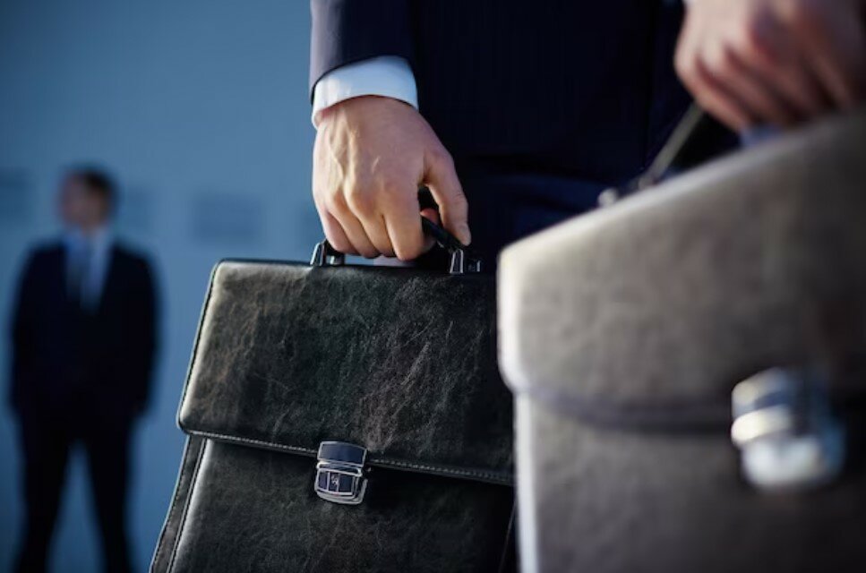 🏛️ El Tribunal Supremo reafirma los requisitos clave para la Acción reivindicatoria, protegiendo los derechos de propiedad. La negativa del demandado no es suficiente ante pruebas objetivas.... tlbgo.com/s/iaknf6ht94