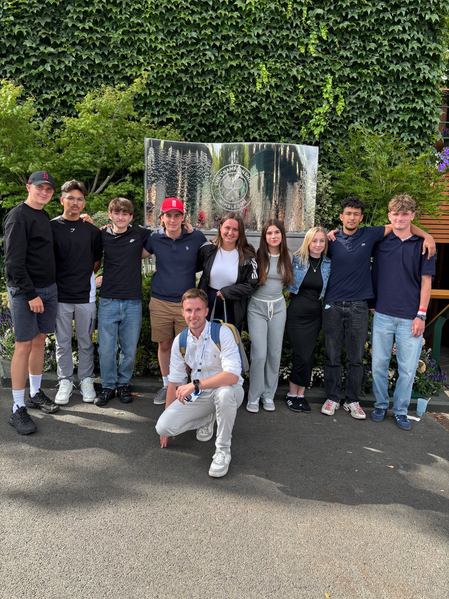 St Mary’s Students at Wimbledon!

A truly memorable day for a group of Year 12 students as they attended Day 8 of The Championships.

It was a fantastic opportunity to experience one of the world’s greatest sporting events first hand.

#wimbledon #tennis  #stmaryscehigh