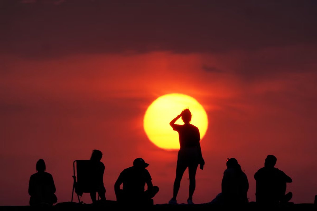 eyeofglobe's tweet photo. London heatwave killed 263 people with climate change to blame for most, study says. https://t.co/jgSLuGokxP