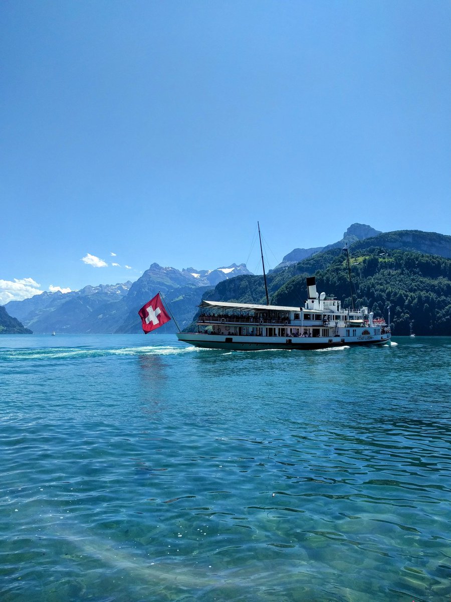 HikingSchweiz's tweet image. Four views of the vessel Winkelried during a walk along the waterfront in Brunnen, Switzerland 🇨🇭