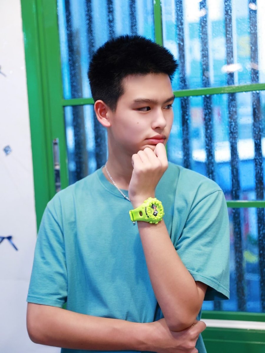 tnk_beam's tweet photo. ซ้ายก็ดี ขวาก็ดี 😚 #shane_tnp #ShaneThanatpong https://t.co/3ulcOnevLF