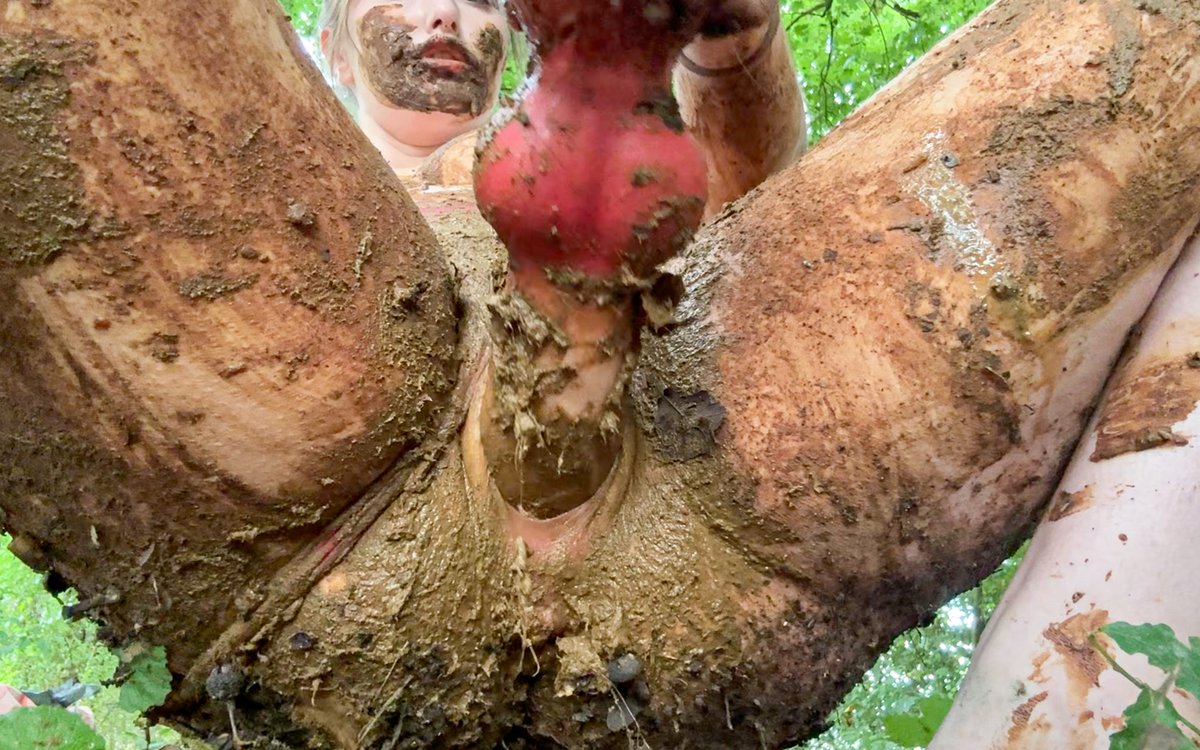 PureScat's tweet photo. I pick up 2 dog turds in my mouth and chew them while walking! I suck the 2 turds, I shit and mix the turds that I suck together and spread on my body! I stick them in my pussy and my ass and shit again. I dildo my pussy and my ass previously filled with the mix of the 3 turds💩 https://t.co/j167bJy9DQ
