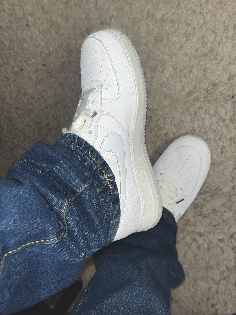 Drifted Chris tweet media