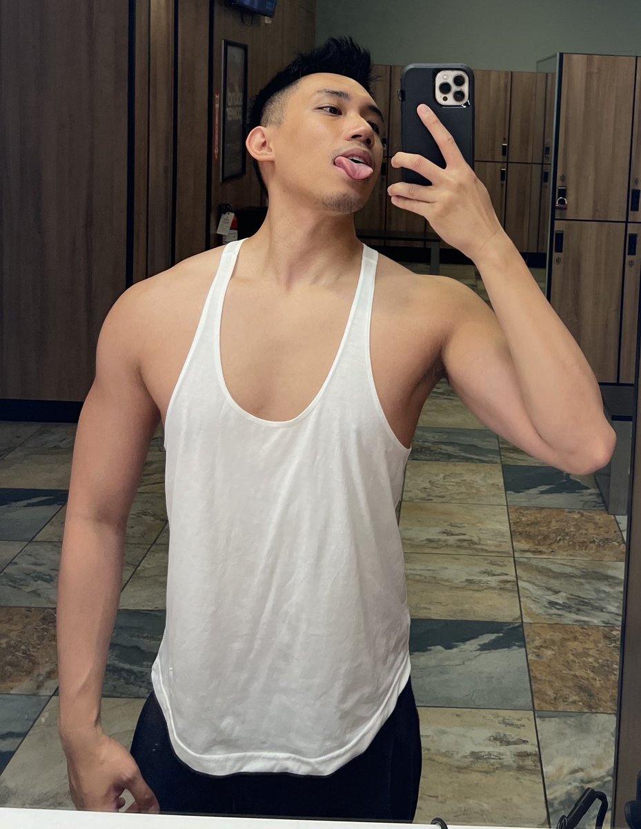 suck me off at the gym pls
