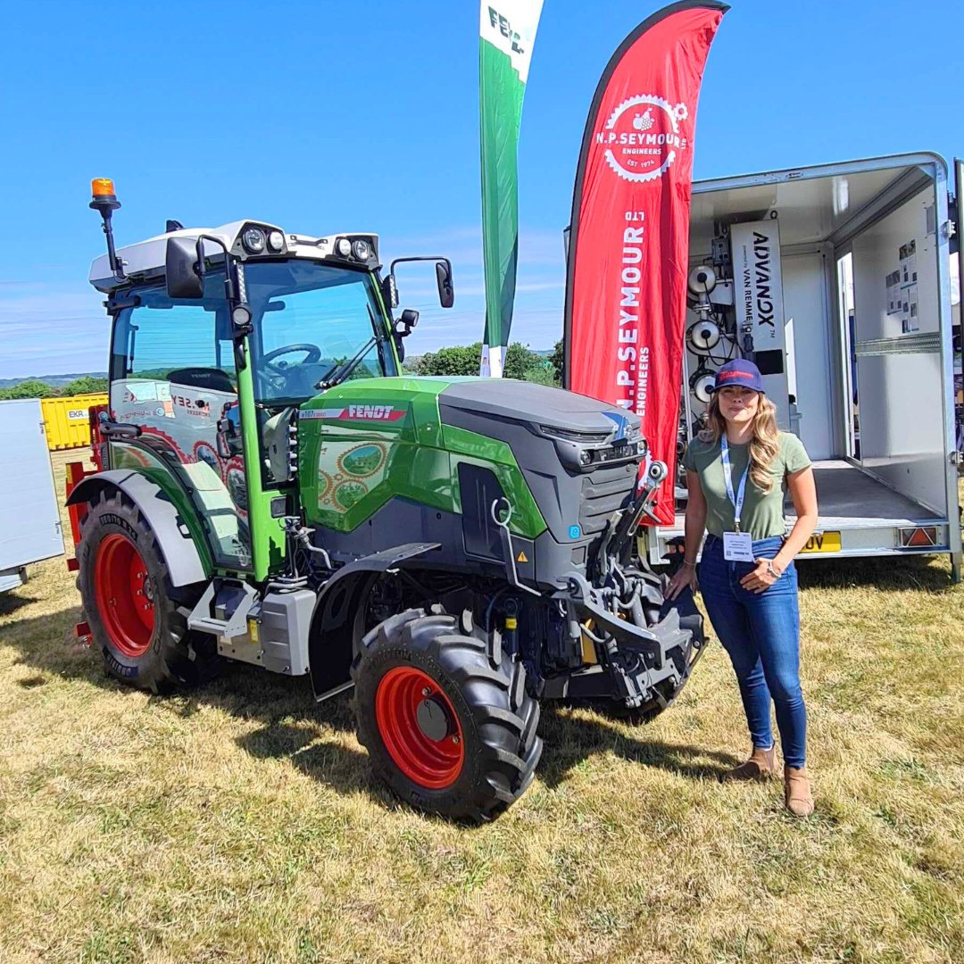 Fruit&Vine Magazine (@fruitandvinemag) on Twitter photo Victoria Rose of <a href="/npseymour/">npseymour</a> spoke to journalist Aleksandra Cupriak at <a href="/FruitFocus/">Fruit Focus</a> about the highly anticipated <a href="/Fendt_UKIreland/">Fendt UK & Ireland</a> e107 V Vario ๐
#farmersguide #npseymour #fendt #vario #electrictractor #newtractor #environment #sustainability #fruitfocus #npseymour Victoria Rose of <a href="/npseymour/">npseymour</a> spoke to journalist Aleksandra Cupriak at <a href="/FruitFocus/">Fruit Focus</a> about the highly anticipated <a href="/Fendt_UKIreland/">Fendt UK & Ireland</a> e107 V Vario ๐
#farmersguide #npseymour #fendt #vario #electrictractor #newtractor #environment #sustainability #fruitfocus #npseymour