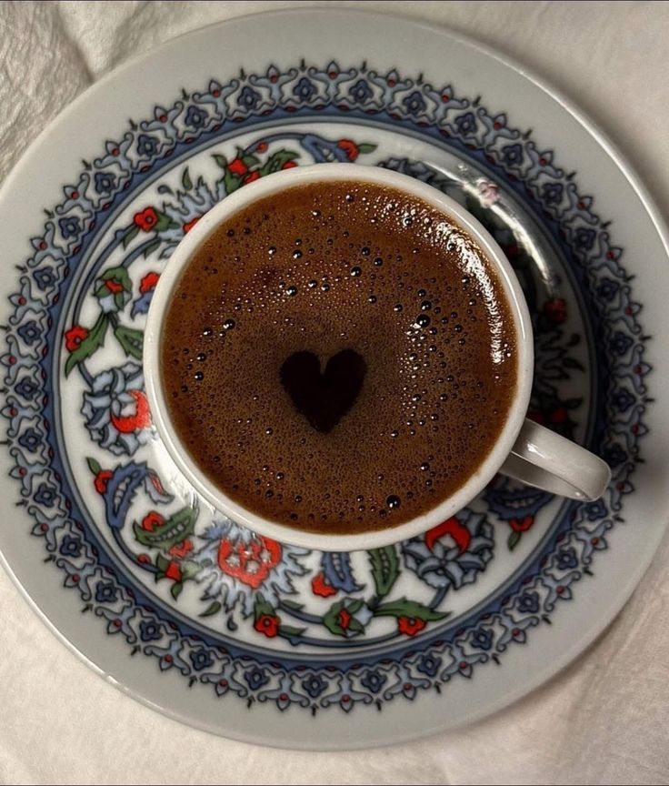 Kahve de bana aşık 😍😃