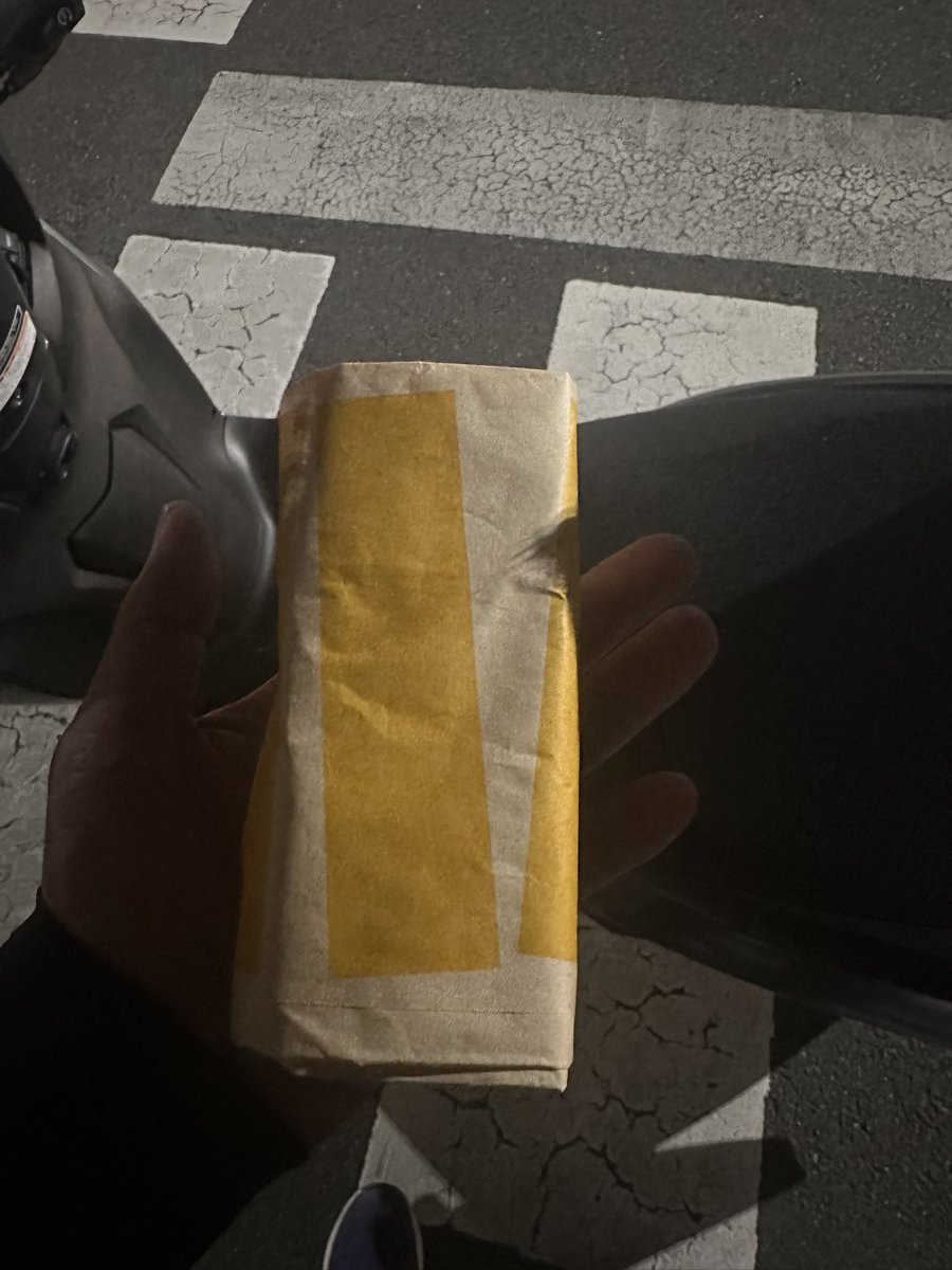 マックでＣ４爆弾をピックアップ🫡