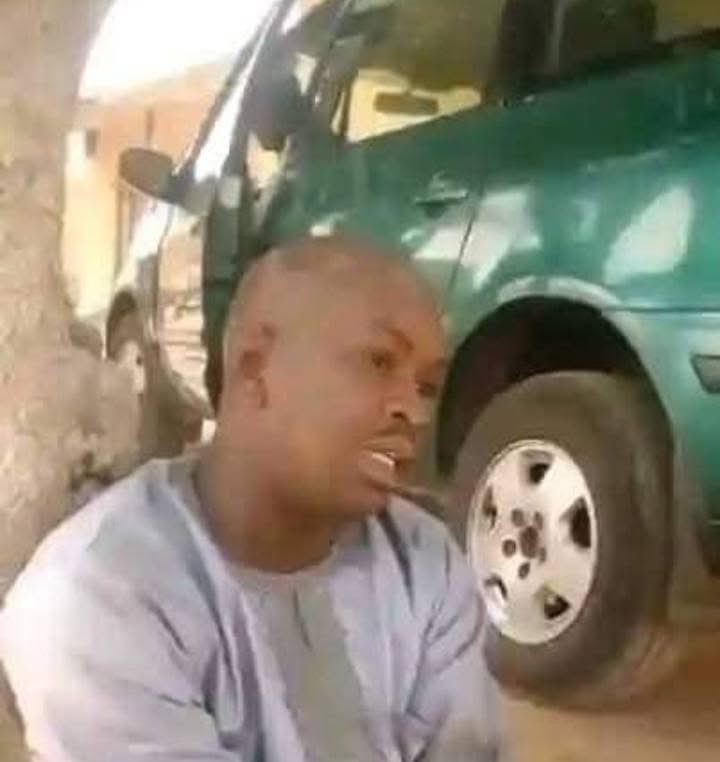 This is the bandit leader BABARO, who has been terrorizing the areas of Faskari, Kankara, Malumfashi, and Funtua LGAs in Katsina State. 

This photo was taken when he was once captured by security forces on April 6, 2024. He was later released without any charges 😭
