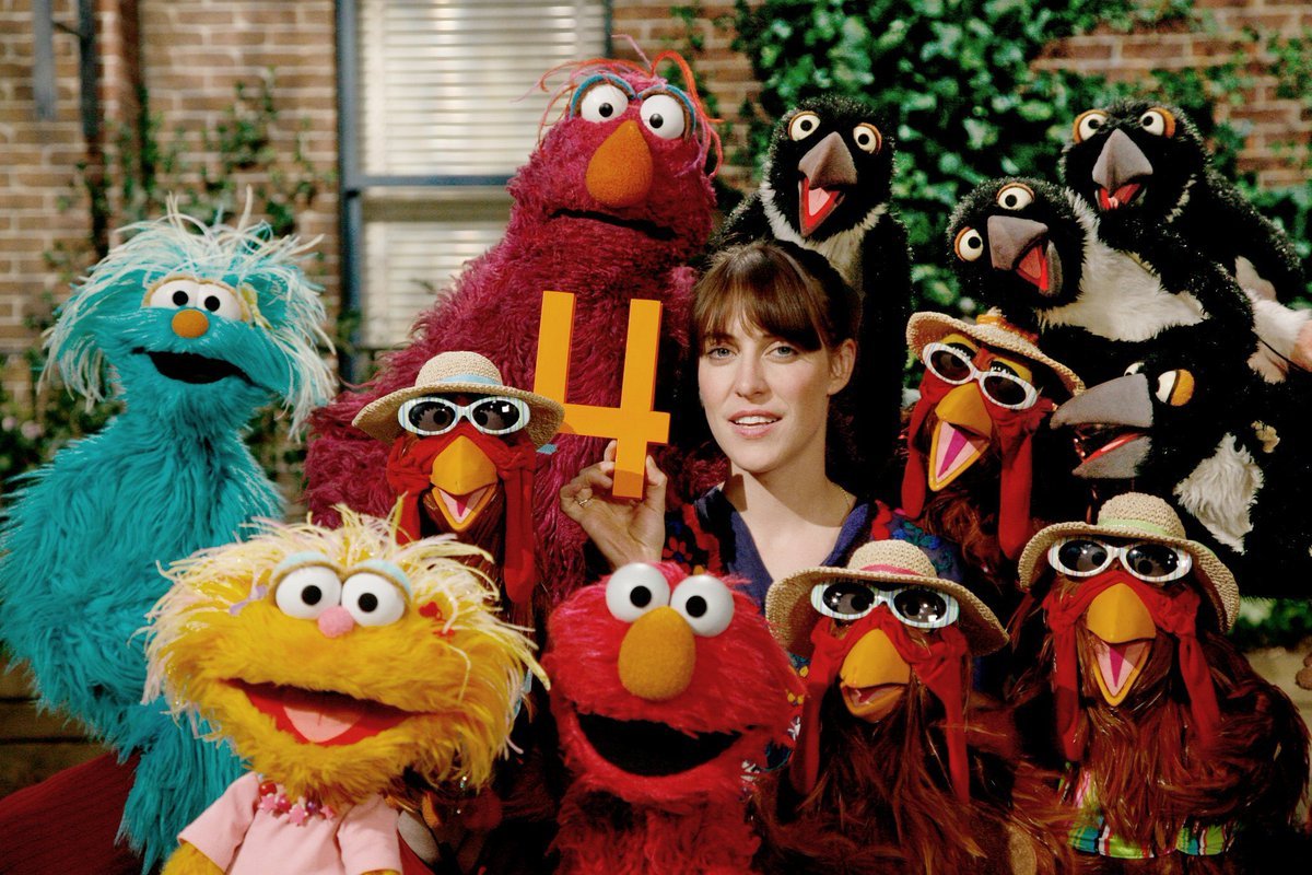 TheExtremeMusi1's tweet image. "#OneTwoThreeFour
Tell me that you love me more
Sleepless long nights
That is what my youth was for
Old teenage hopes are alive at your door
Left you with nothing but they want some more"

— @FeistMusic / Peter Hoffman / @SallySeltmann