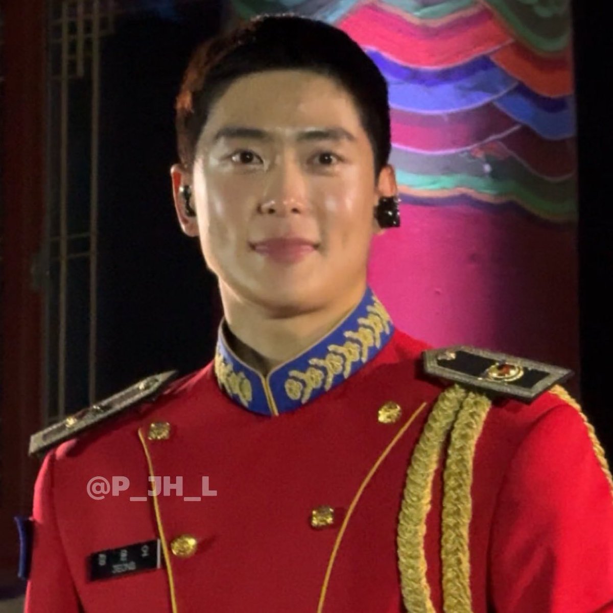 쟤🍑 (@p_jh_l) on Twitter photo 