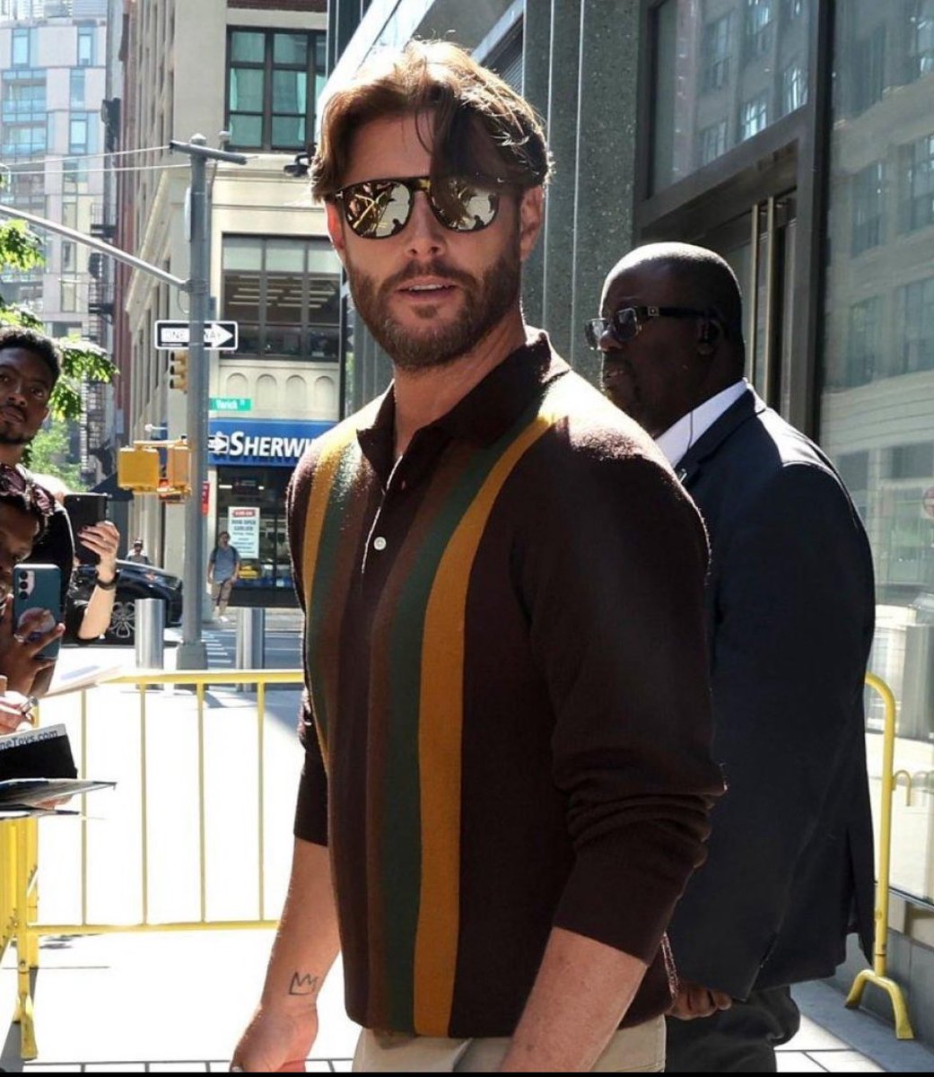 krlehr's tweet image. 🚨New Countdown episode is HERE and it’s still the #1 show in the US on #AmazonVideo🇺🇸💥 If you’re loving #JensenAckles in all his tuxedo-wearing, heart-breaking glory— 👉 Go RATE it on IMDb, Amazon &amp;amp; Rotten Tomatoes! Let’s keep it on top. 🖤🔥 #Countdown