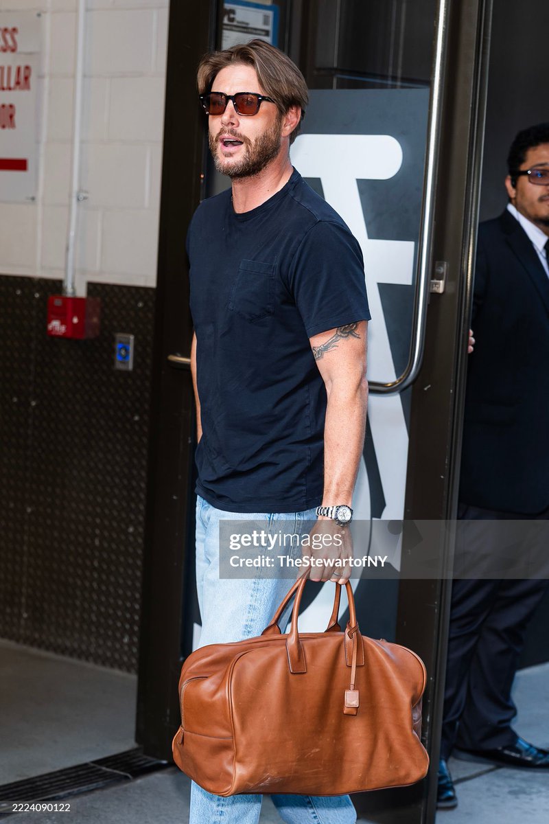 krlehr's tweet image. 🚨New Countdown episode is HERE and it’s still the #1 show in the US on #AmazonVideo🇺🇸💥 If you’re loving #JensenAckles in all his tuxedo-wearing, heart-breaking glory— 👉 Go RATE it on IMDb, Amazon &amp;amp; Rotten Tomatoes! Let’s keep it on top. 🖤🔥 #Countdown