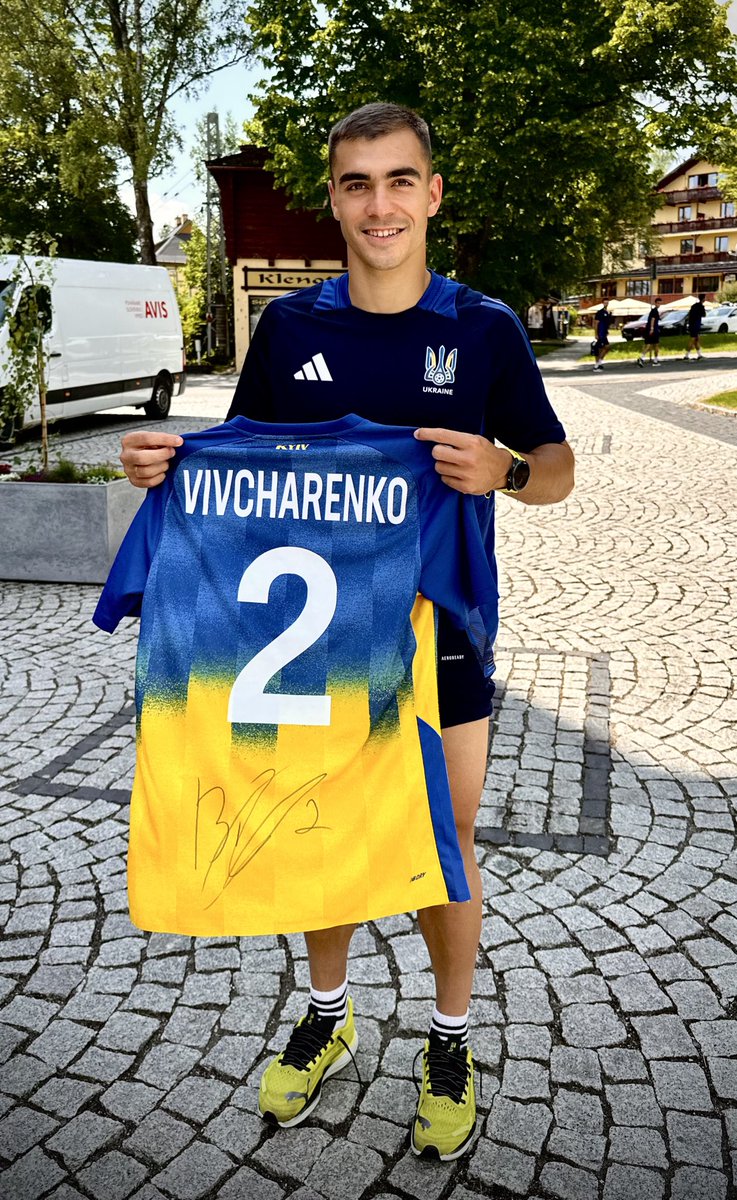 Michael Jaworskyj (@jaworskyjm) on Twitter photo Got my Oleksandr Pikhalyonok & Kostyantyn Vivcharenko Dynamo Kyiv shirts signed! This summer is proving to be one of the best! 😍💙🇺🇦
Thank you, <a href="/ZoryaLondonsk/">Zorya Londonsk</a>, for the help! 😉 Got my Oleksandr Pikhalyonok & Kostyantyn Vivcharenko Dynamo Kyiv shirts signed! This summer is proving to be one of the best! 😍💙🇺🇦
Thank you, <a href="/ZoryaLondonsk/">Zorya Londonsk</a>, for the help! 😉