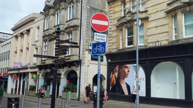 Starting Monday 14 July, a new enforcement camera will go live at the top end of Gold Street in Northampton to help improve safety for pedestrians, cyclists, and drivers. This camera will monitor the existing no-entry zone where many vehicles currently enter illegally.