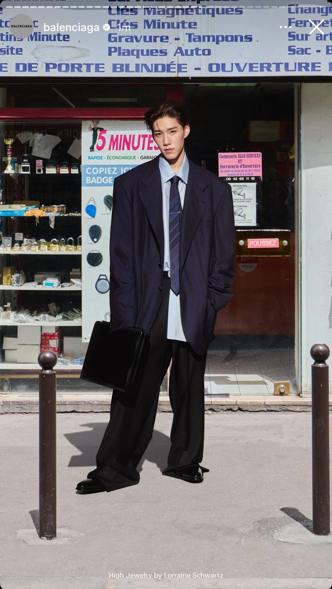 skyisblueforyou's tweet photo. สุดหล่อ ภูมิใจที่สุด🤍

GBA PP KRIT BALENCIAGA #Balenciaga54thCouturexPPKRIT https://t.co/TbVkDVfaVG