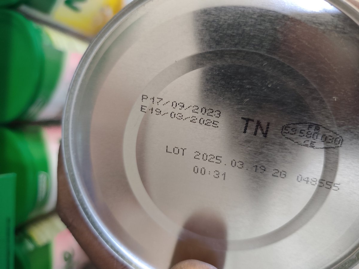 Prenez le temps de lire la date de péremption. Par inattention, vous risquez de mettre en danger vos vies. Les pharmacies ne font pas toujours attention.
19/03/2025 ,hier ds plusieurs pharmacies, on a trouvé des boîtes de lait pour bébé,périmés 😮‍💨