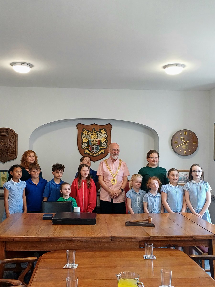 ChepstowTC's tweet image. A Visit from Our Future Leaders!
Cllr Jim MacTaggart, Mayor of Chepstow, & Cllr Vanessa Badderley-Potter, Deputy Mayor, were delighted to welcome pupils from The Dell Primary School. It was a pleasure to meet such engaged, thoughtful children. Chepstow’s future is in good hands!